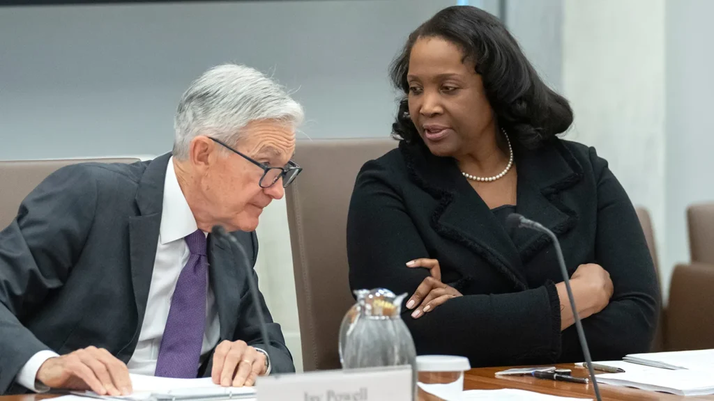 لیزا کوک و جروم پاول