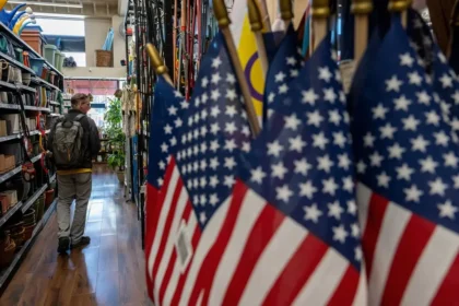 شاخص اعتماد مصرف کننده آمریکا