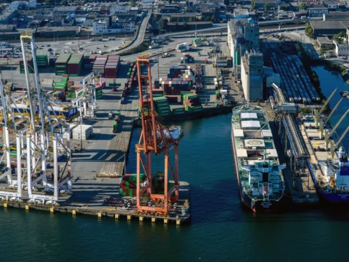 تراز تجاری کانادا