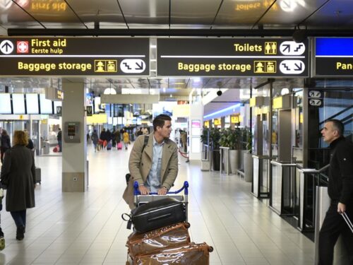 تورم هلند با کاهش قیمت بلیط هواپیما کاهش یافت