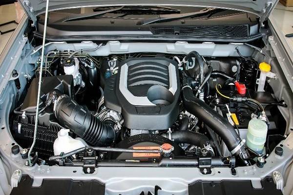 چرا قطعات پلاستیکی خودرو محبوب و پرفروش هستند؟