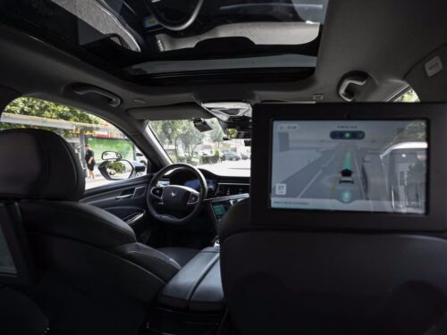 تاکسی خودران اوبر و لیفت - روبو تاکسی