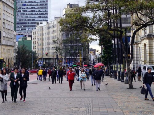 نرخ بیکاری کلمبیا - مردم در شهر بوگوتا پایتخت کلمبیا