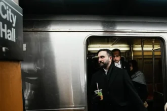 زهران ممدانی در متروی نیویورک