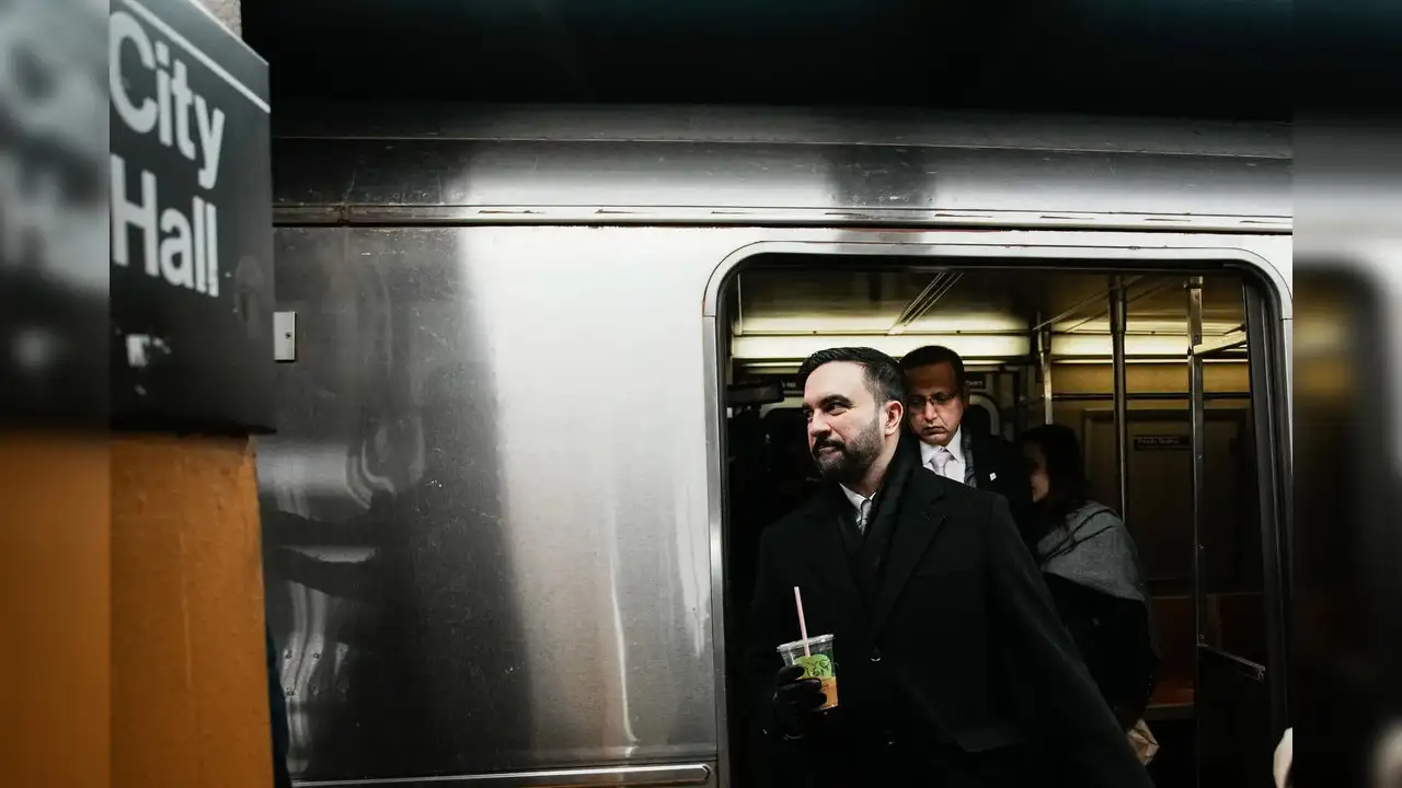 زهران ممدانی در متروی نیویورک