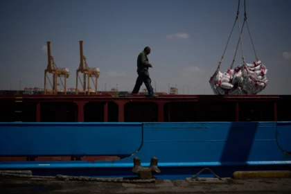 تاثیرات اقتصادی جنگ ایران