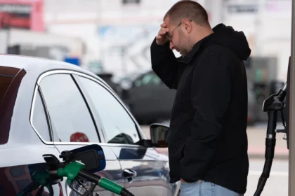 قیمت بنزین در آمریکا