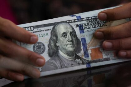 دلار آمریکا